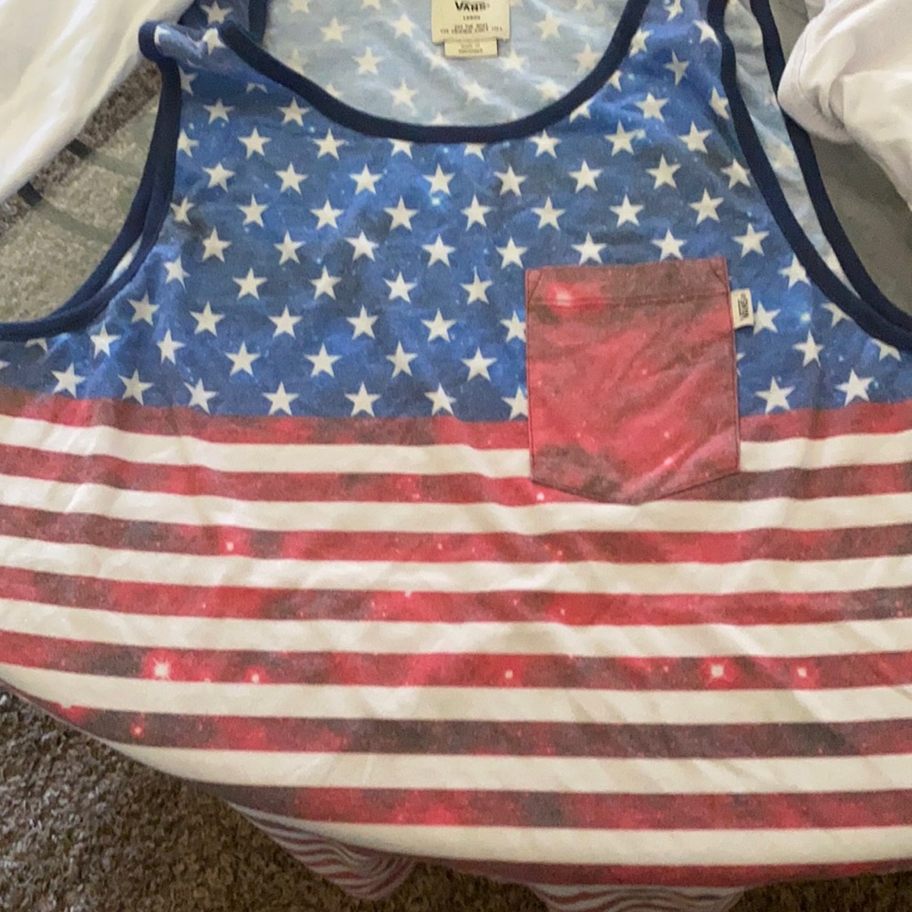 Men’s tank top size large